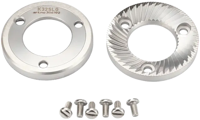 71 mm specialaus plieno girnos Guatemala malūnui, abi girnos su tvirtinimo varžtais